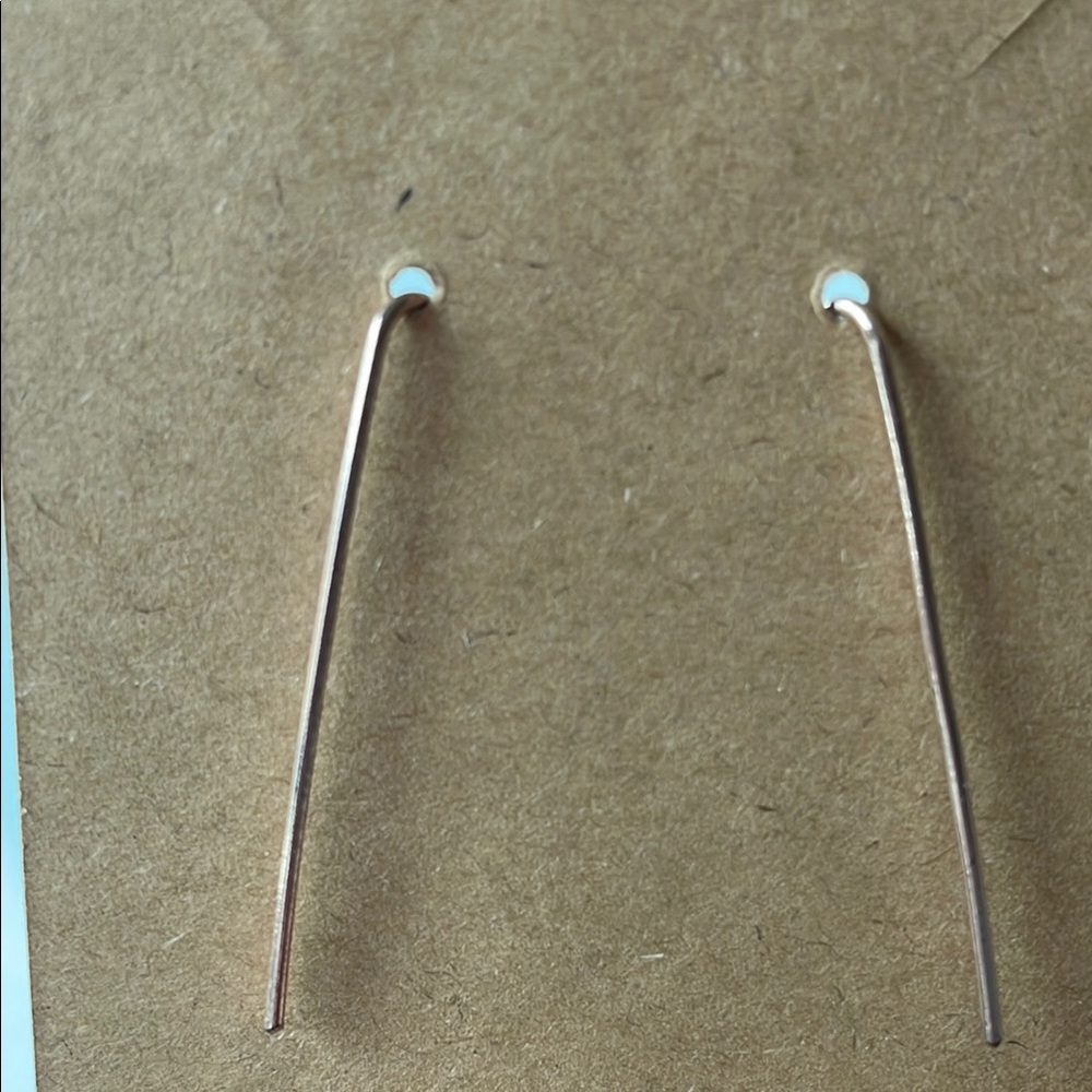 Rose Gold Color Pearl Earings - Picture 3 of 10